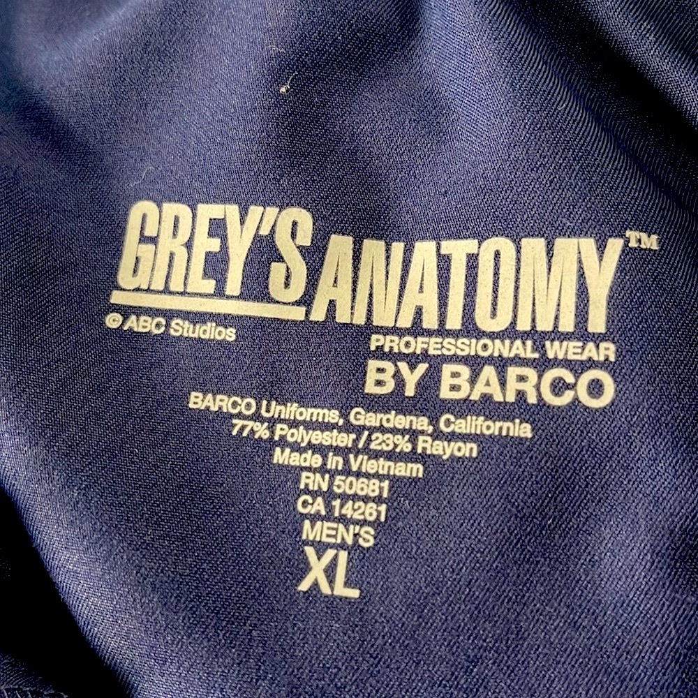 Grey’s Anatomy by Barco men’s navy scrub set.  Pants XL shirt 3XL